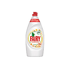 Средство для мытья посуды Fairy "Нежные руки. Ромашка и витамин Е", 900мл